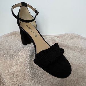 Unisa sz 8 ankle strap